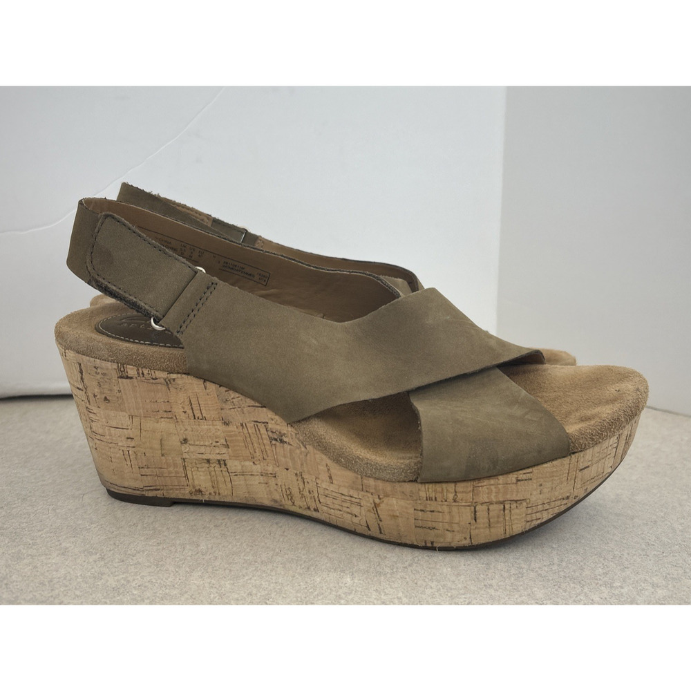 Womens Clark Caslynn Shae Wedge Sandal Tan Size 9 Open Toe Cross Strap Ankle
